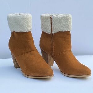𝅺CATO Ankle Boots Ivy FAUX Fur Trim Size 10